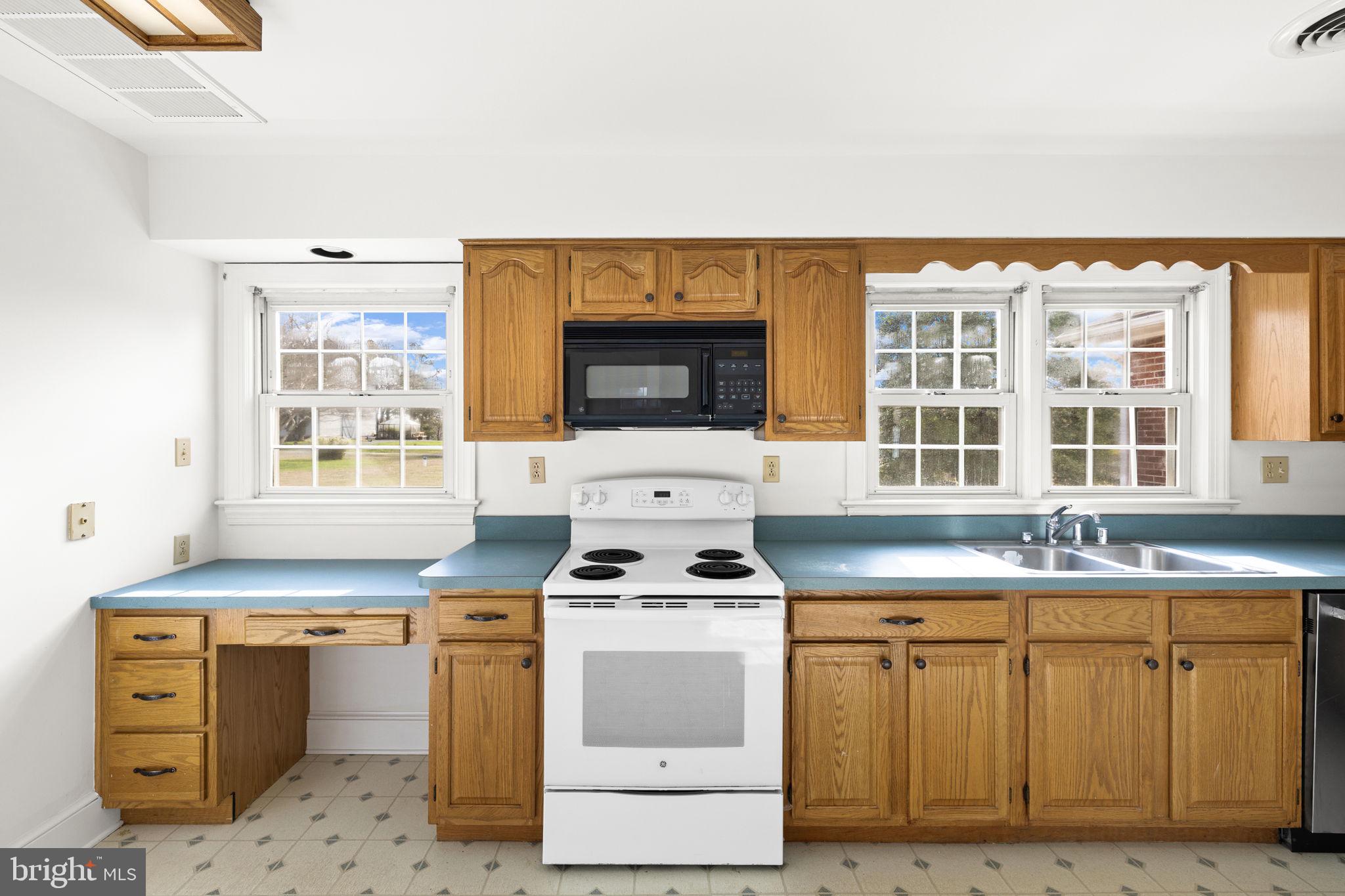 1324 Woodstock Road King George, VA 22485 - Photo 14 of 51