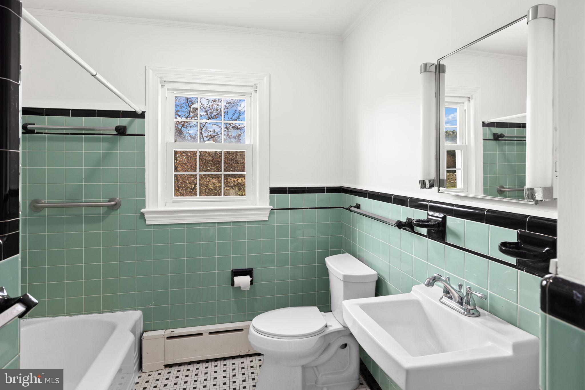 1324 Woodstock Road King George, VA 22485 - Photo 24 of 51 Bathroom #1