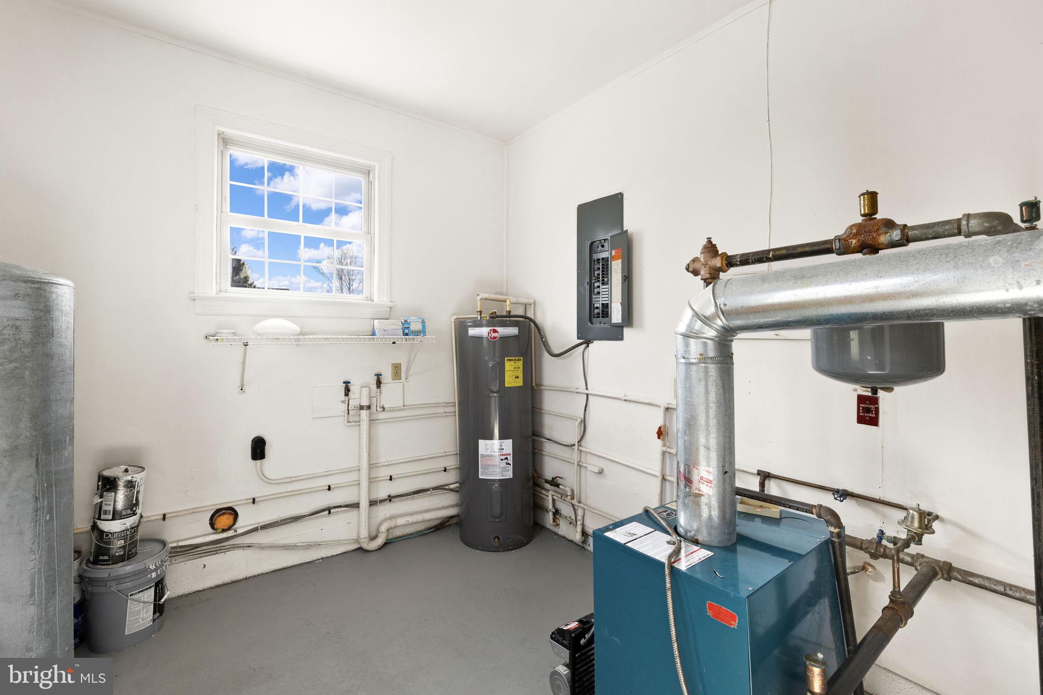 1324 Woodstock Road King George, VA 22485 - Photo 27 of 51 Utility Room