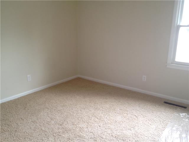 367 James Road Columbus, OH 43230 - Photo 15 of 18