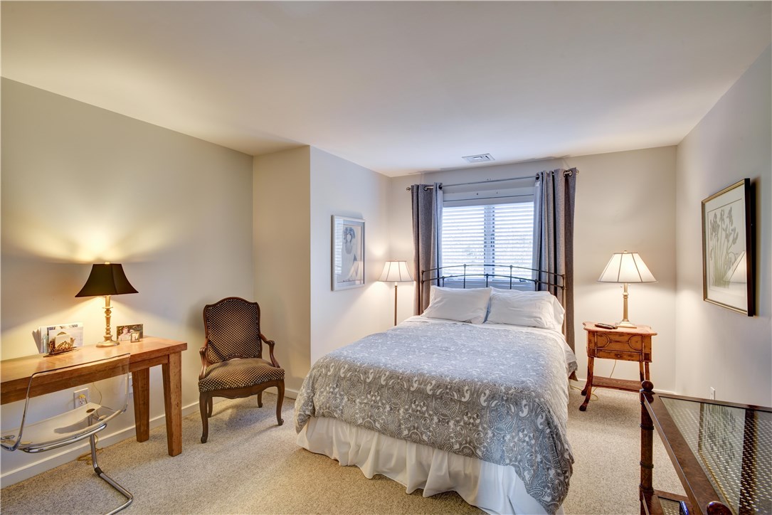 15 Hammersmith Road, Unit 22A Newport, RI 02840 - Photo 18 of 35