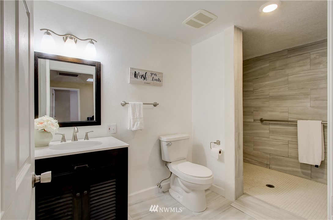 1615 Edmonds Avenue Northeast Renton, WA 98056 - Photo 22 of 25