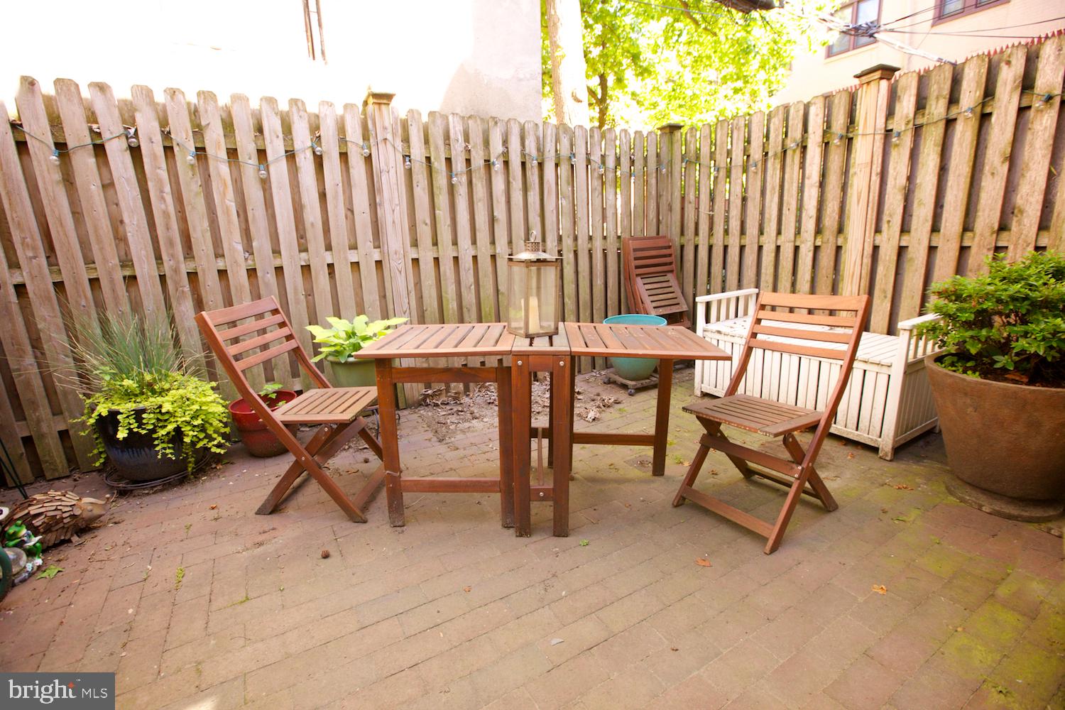 421 South 20th Street Philadelphia, PA 19146 - Photo 17 of 40 a outdoor view with a sitting space and garden