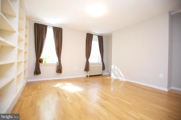 $5,300 | 421 South 20th Street, Philadelphia, PA 19146