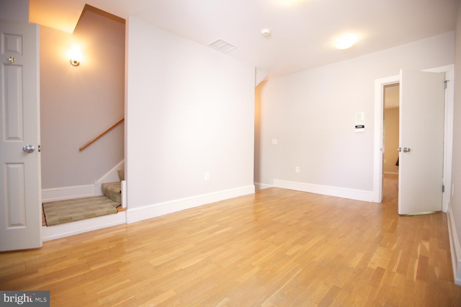 421 South 20th Street Philadelphia, PA 19146 - Photo 26 of 40 a view of an empty room