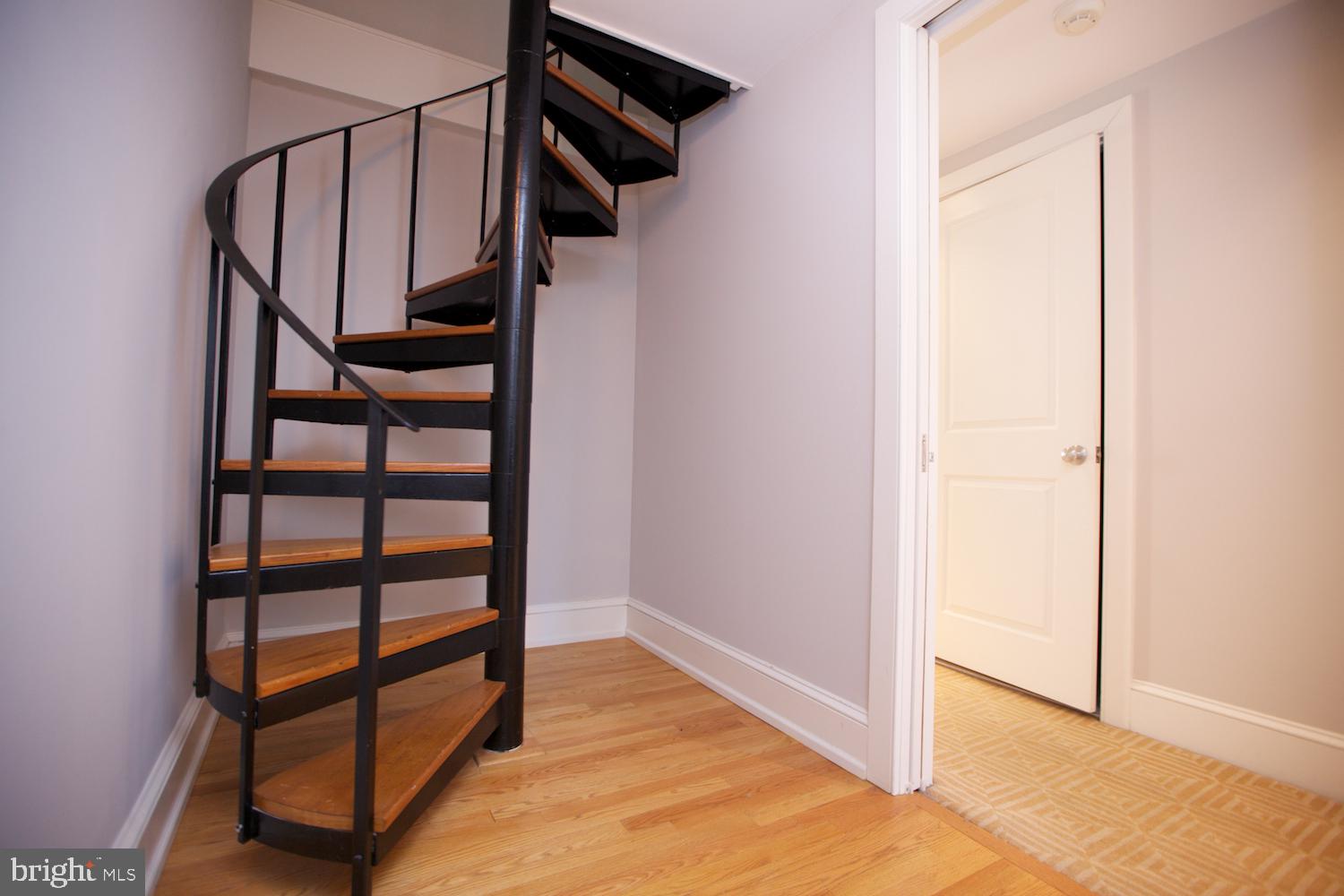 421 South 20th Street Philadelphia, PA 19146 - Photo 31 of 40 a view of entryway with wooden floor