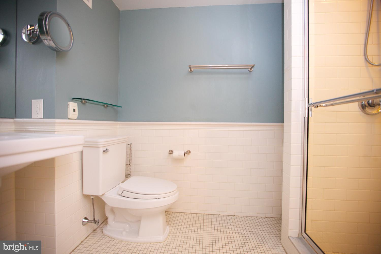 421 South 20th Street Philadelphia, PA 19146 - Photo 34 of 40 a bathroom with a toilet and a shower