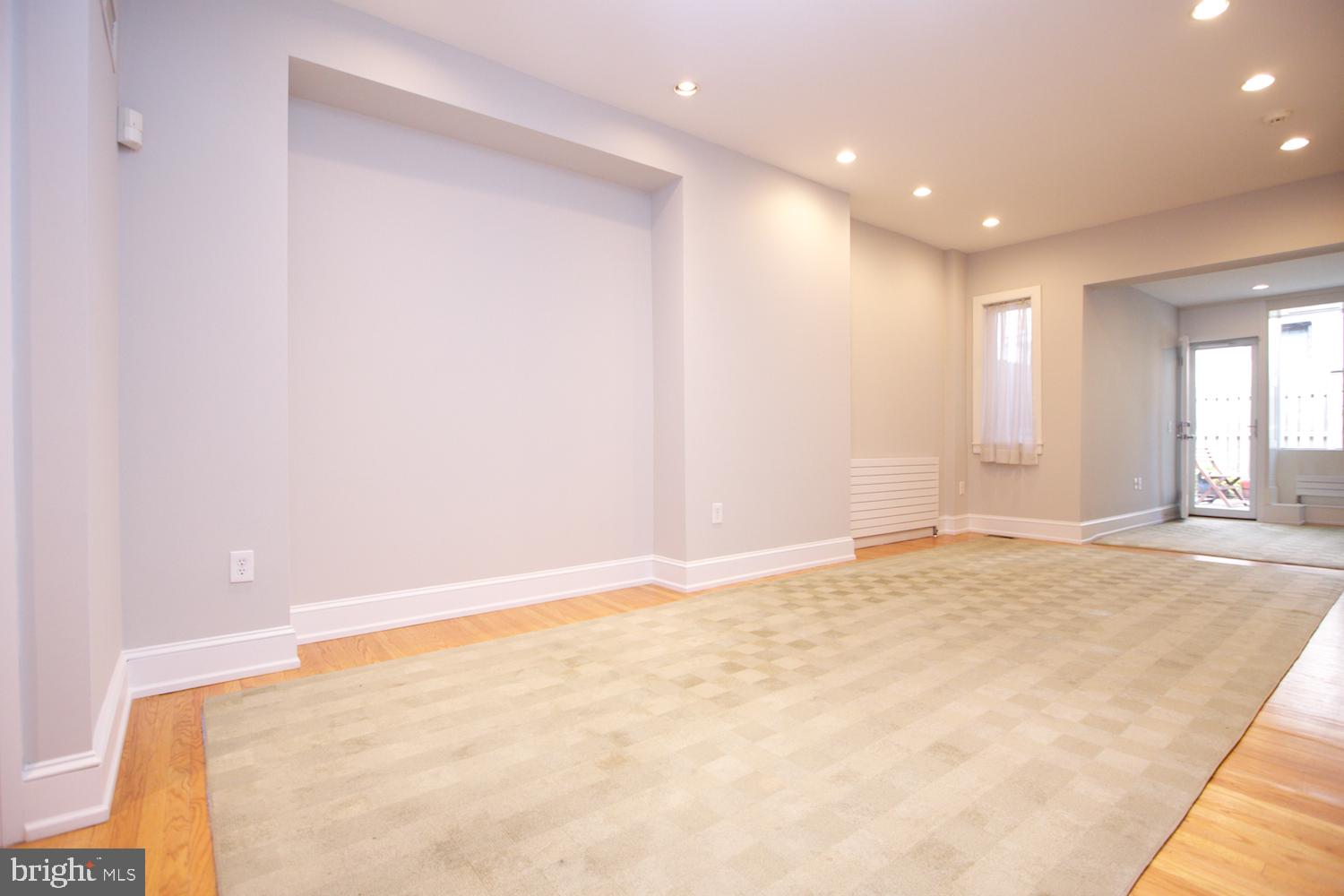 421 South 20th Street Philadelphia, PA 19146 - Photo 4 of 40 a view of an empty room