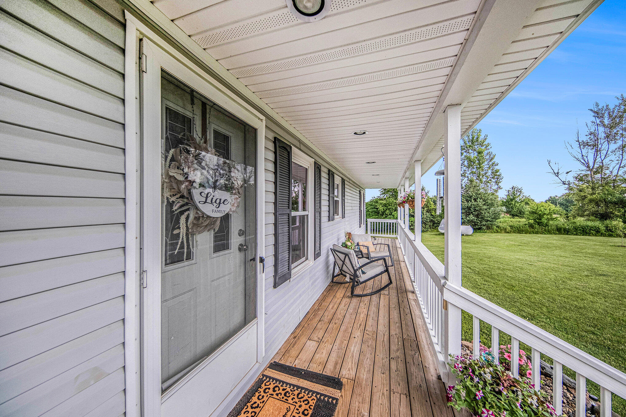 12880 North Adams Road North Adams, MI 49262 - Photo 5 of 36 004_file_904