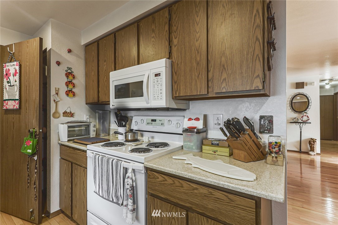 2314 186th Place Southeast Bothell, WA 98012 - Photo 8 of 33 Gallery Image 8