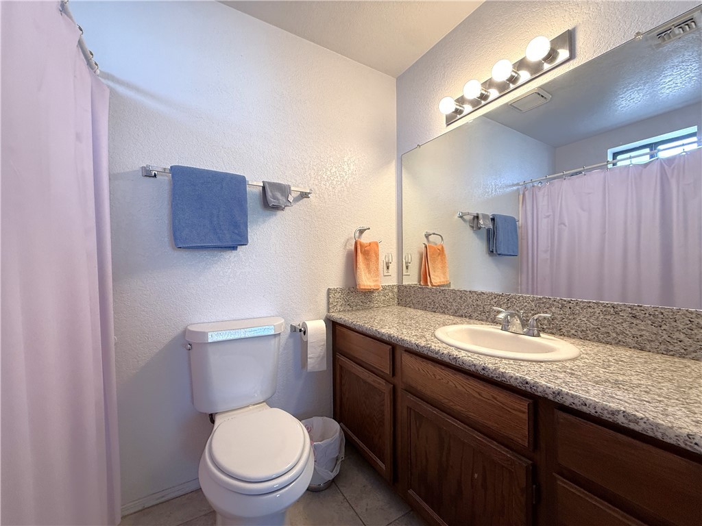 3400 Sunriver Road, Unit B4 Bullhead City, AZ 86429 - Photo 16 of 26 Bathroom