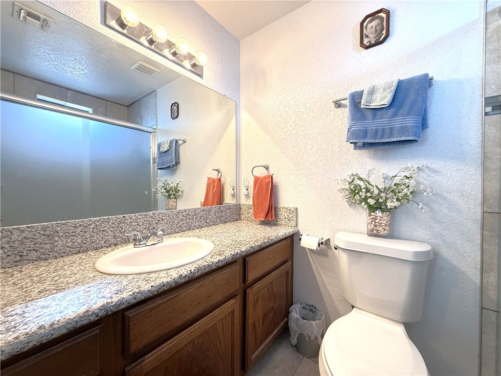 3400 Sunriver Road, Unit B4 Bullhead City, AZ 86429 - Photo 20 of 26 Bathroom