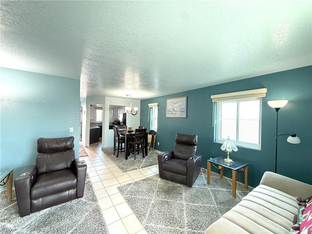 3400 Sunriver Road, Unit B4 Bullhead City, AZ 86429 - Photo 6 of 26 Living Room