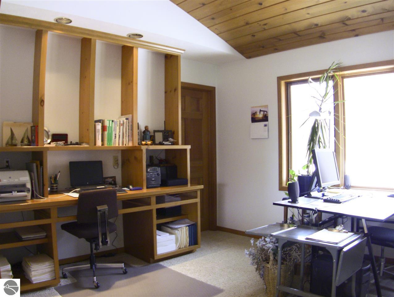 5500 North Overlook Road Omena, MI 49674 - Photo 17 of 33 1781543-16.JPG