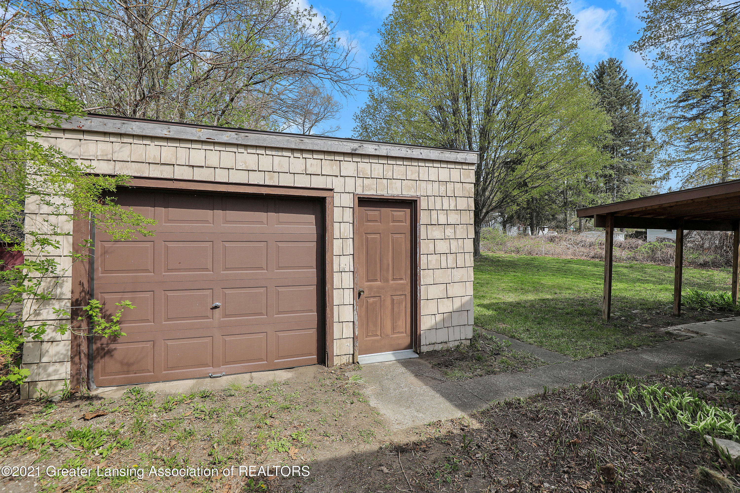 6823 Cooper Road Lansing, MI 48911 - Photo 3 of 30 9I3A9195