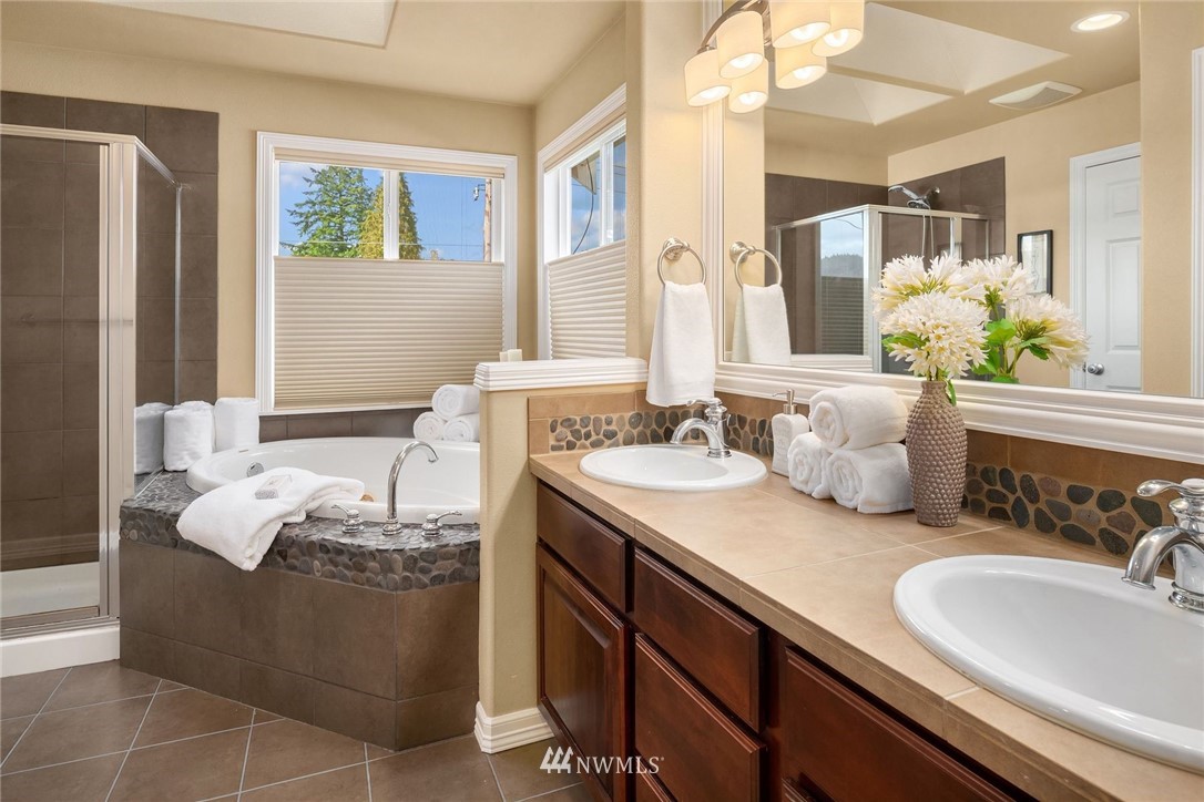 5424 Northeast 13th Place Renton, WA 98059 - Photo 11 of 25 Gallery Image 11