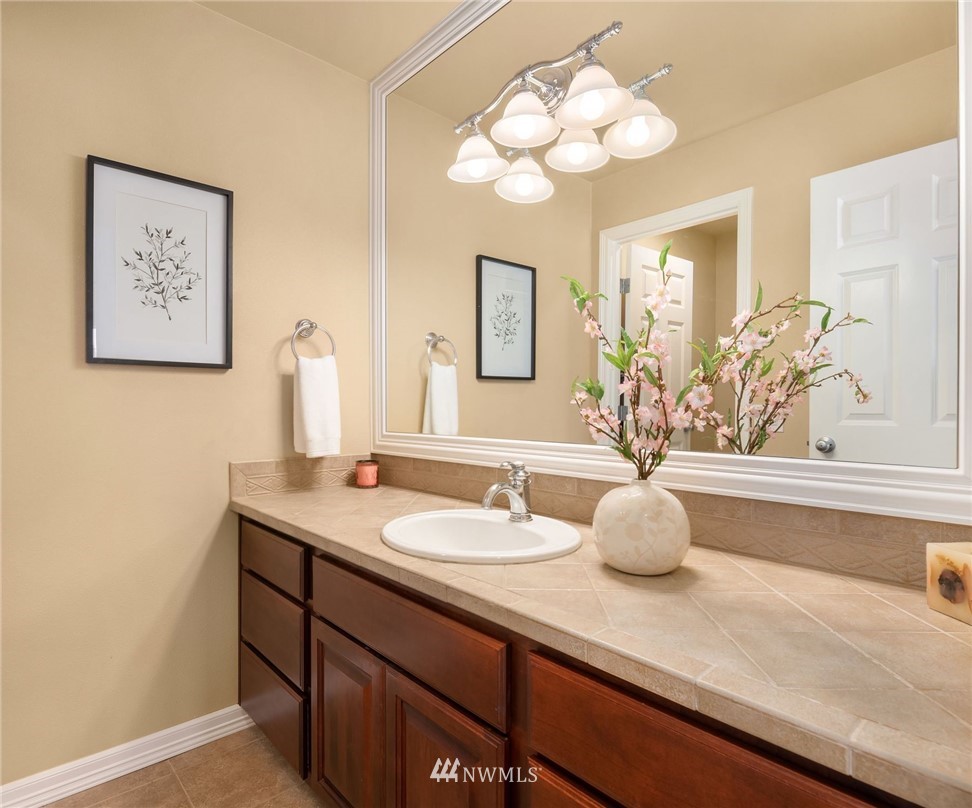 5424 Northeast 13th Place Renton, WA 98059 - Photo 12 of 25 Gallery Image 12