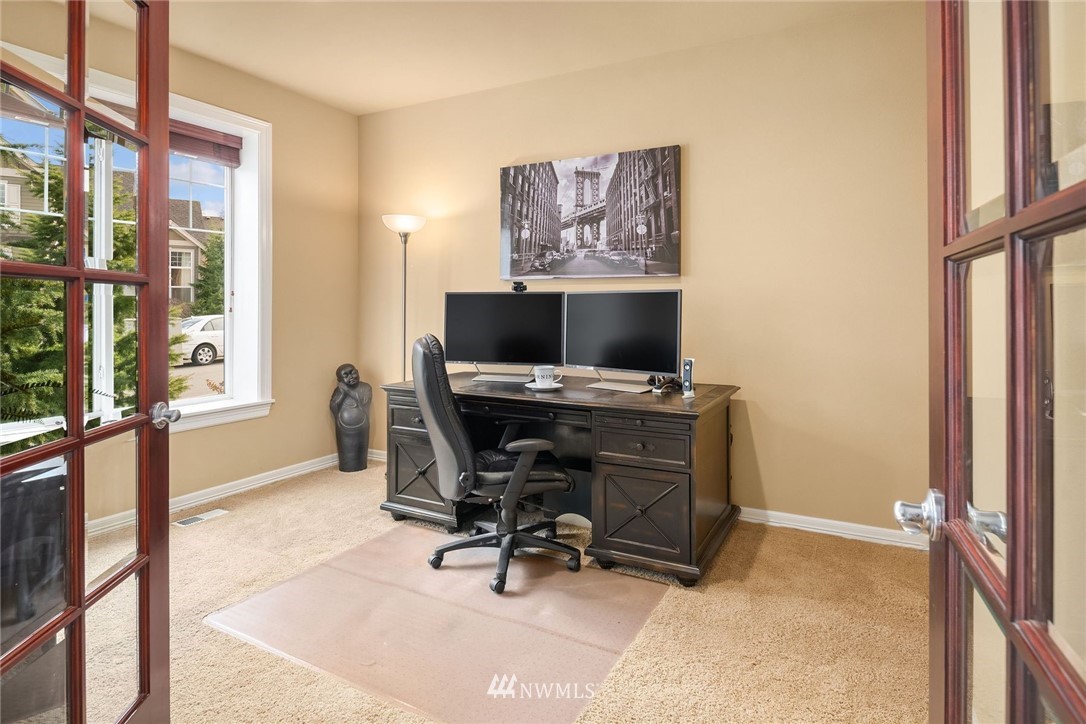 5424 Northeast 13th Place Renton, WA 98059 - Photo 3 of 25 Gallery Image 3