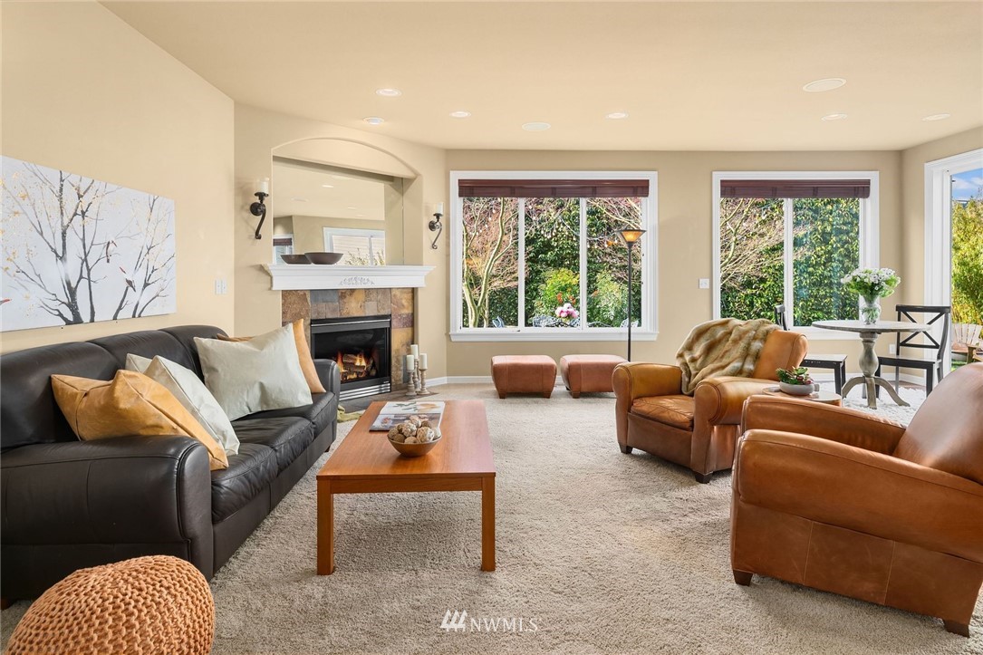5424 Northeast 13th Place Renton, WA 98059 - Photo 5 of 25 Gallery Image 5