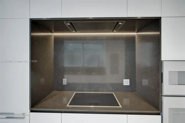 $6,500 | 300 Biscayne Blvd Way, Unit 505C, Miami, FL 33131