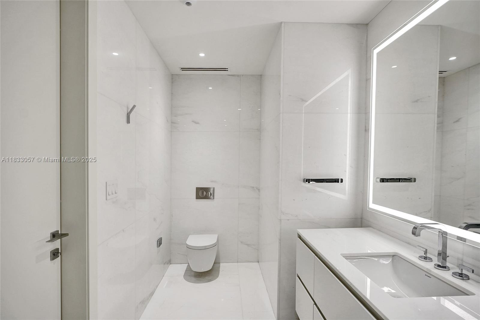 300 Biscayne Blvd Way, Unit 505C Miami, FL 33131 - Photo 19 of 46