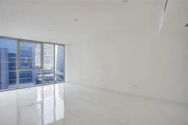 $6,450 | 300 Biscayne Blvd Way, Unit 505C, Miami, FL 33131