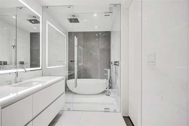 $6,500 | 300 Biscayne Blvd Way, Unit 505C, Miami, FL 33131