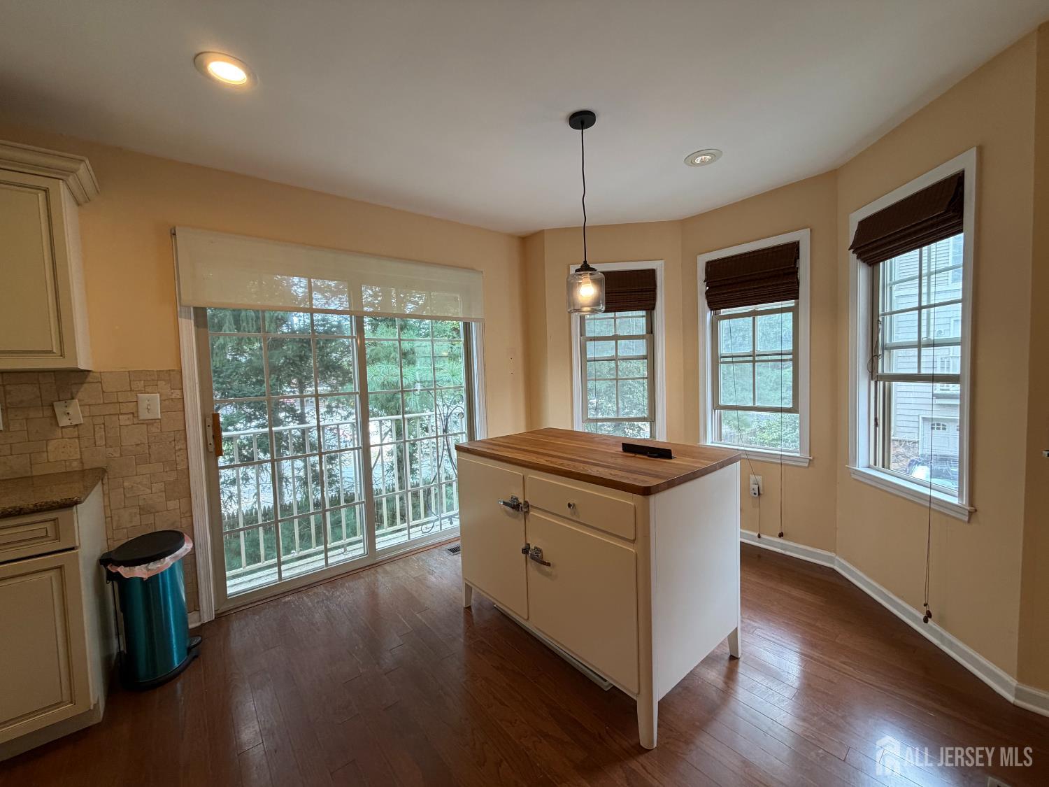 247 River Road Piscataway, NJ 08854 - Photo 12 of 24 Gallery Image 12