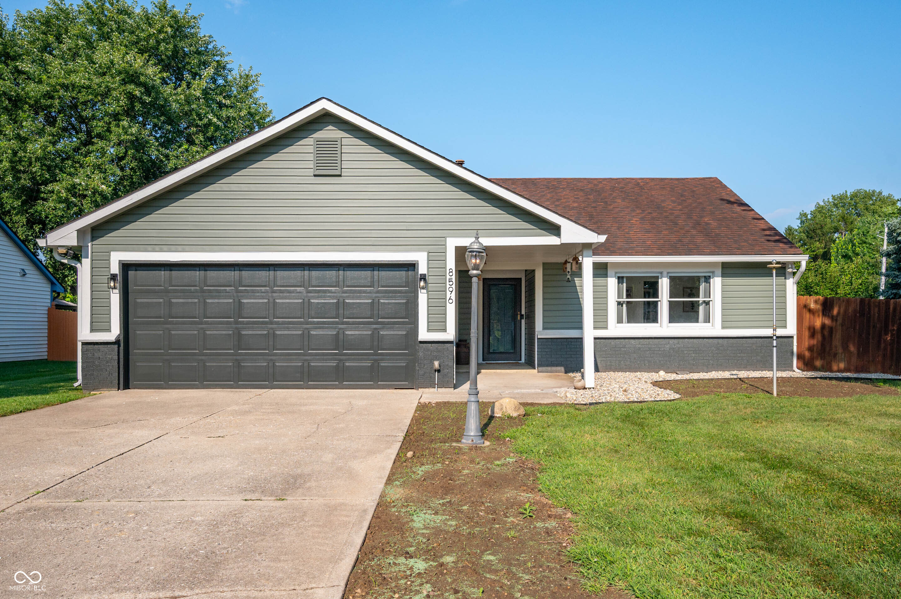 8596 Castle Farms Road Indianapolis, IN 46256 - Photo 2 of 27