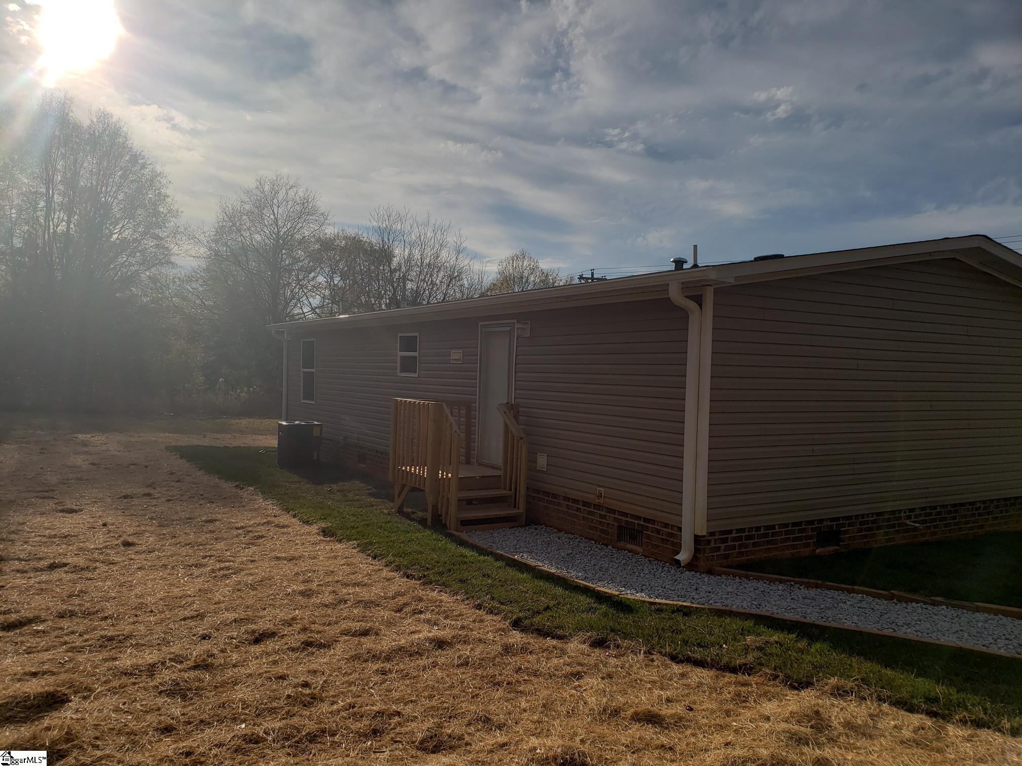 2602 Boyd Road Laurens, SC 29360 - Photo 15 of 19