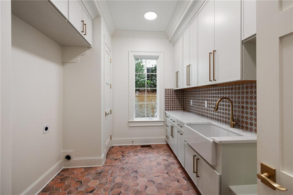 95 Blackland Road Northwest Atlanta, GA 30342 - Photo 21 of 65