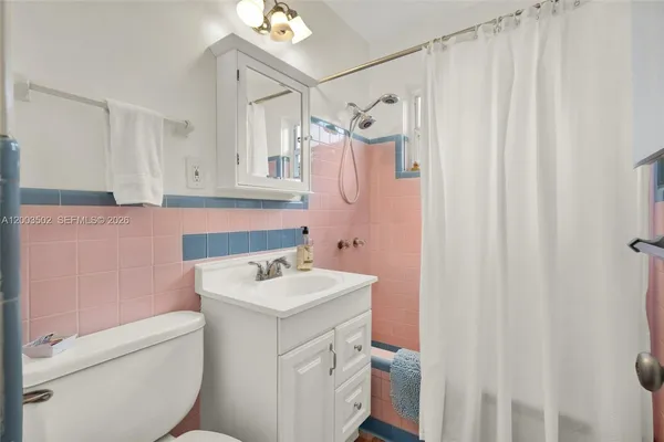 $1,075,000 | 5701 Southwest 50th Terrace, Miami, FL 33155