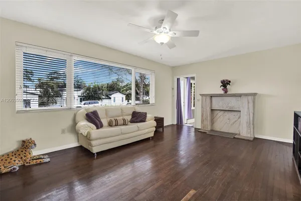 $1,075,000 | 5701 Southwest 50th Terrace, Miami, FL 33155