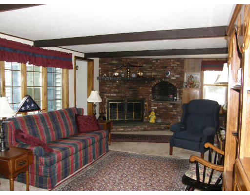 37 Hickory Road Braintree, MA 02184 - Photo 8 of 17 Gallery Image 8