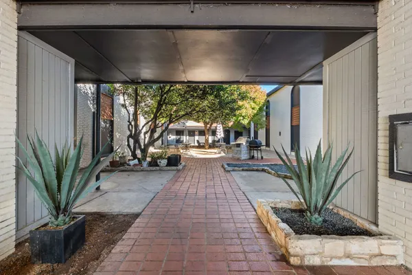$894 | 1220 West Anderson Lane, Unit 108, Austin, TX 78757