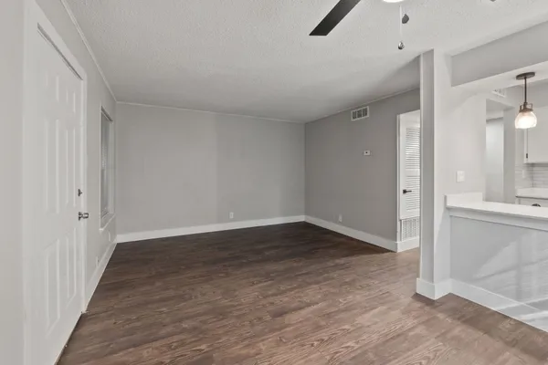 $894 | 1220 West Anderson Lane, Unit 108, Austin, TX 78757