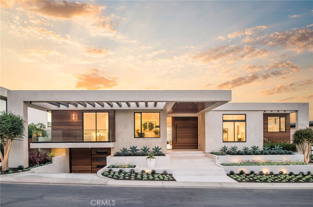 11 Seabreeze Terrace Dana Point, CA 92629 - Photo 2 of 46