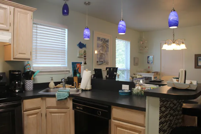 $1,900 | 88 Hutchinson Street, Unit A, Destin, FL 32541