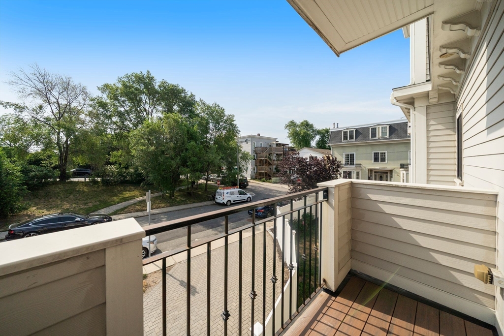 11 Howell Street, Unit 2 Boston, MA 02125 - Photo 18 of 25