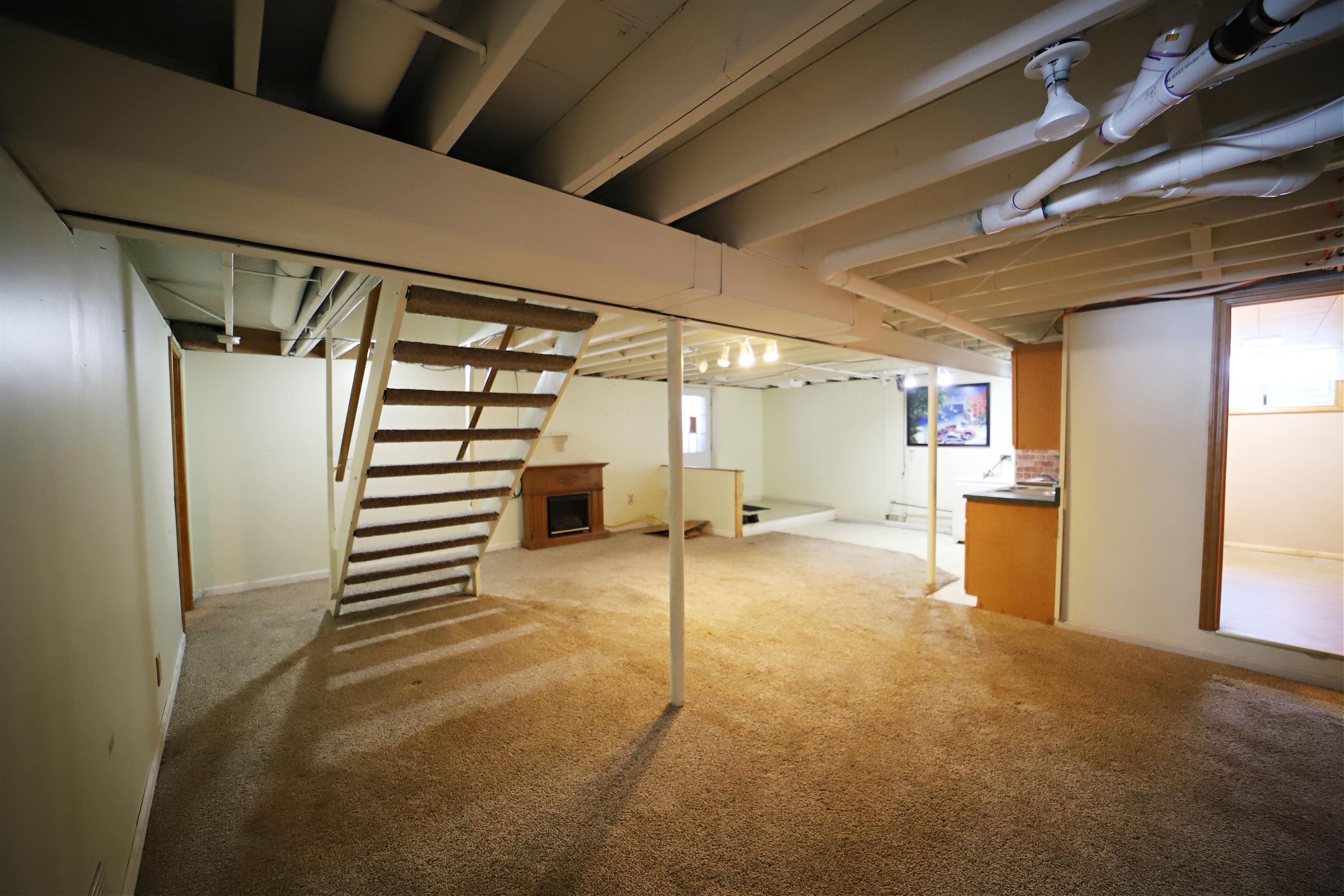 508 Chamberlain Street Flushing, MI 48433 - Photo 19 of 28 50103440-18.JPG