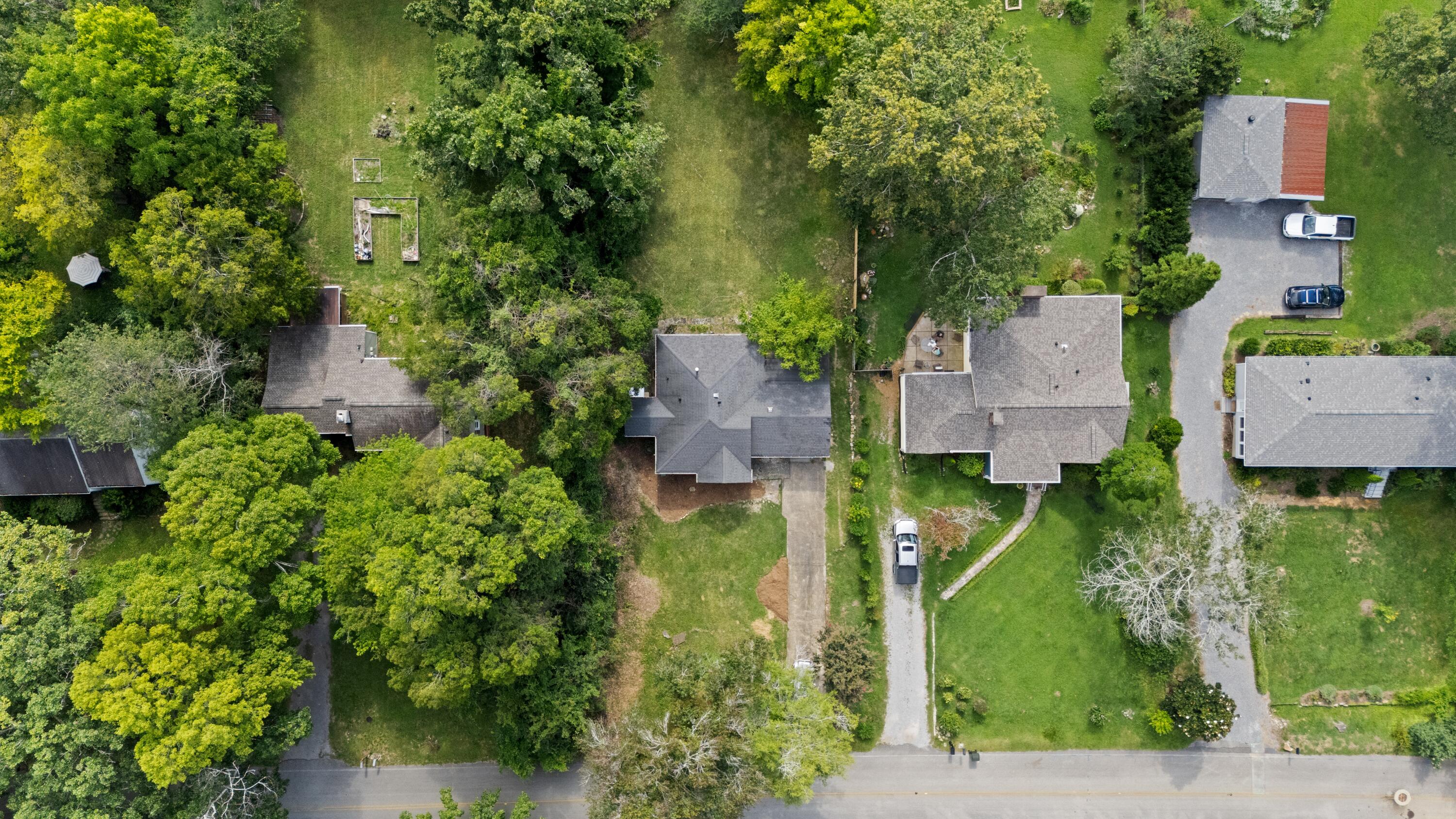 958 Signal Road Signal Mountain, TN 37377 - Photo 3 of 23 above