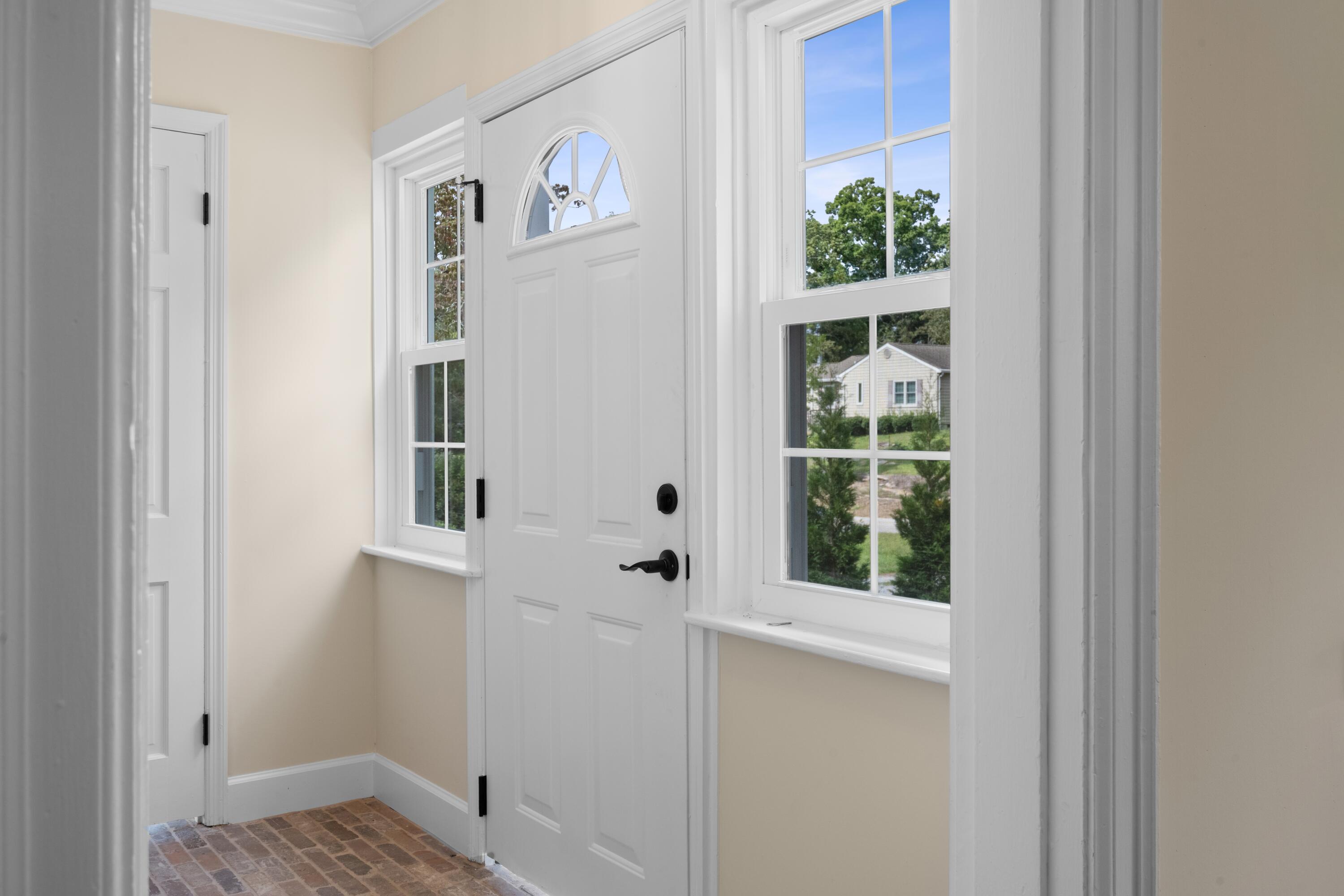 958 Signal Road Signal Mountain, TN 37377 - Photo 6 of 23 front door