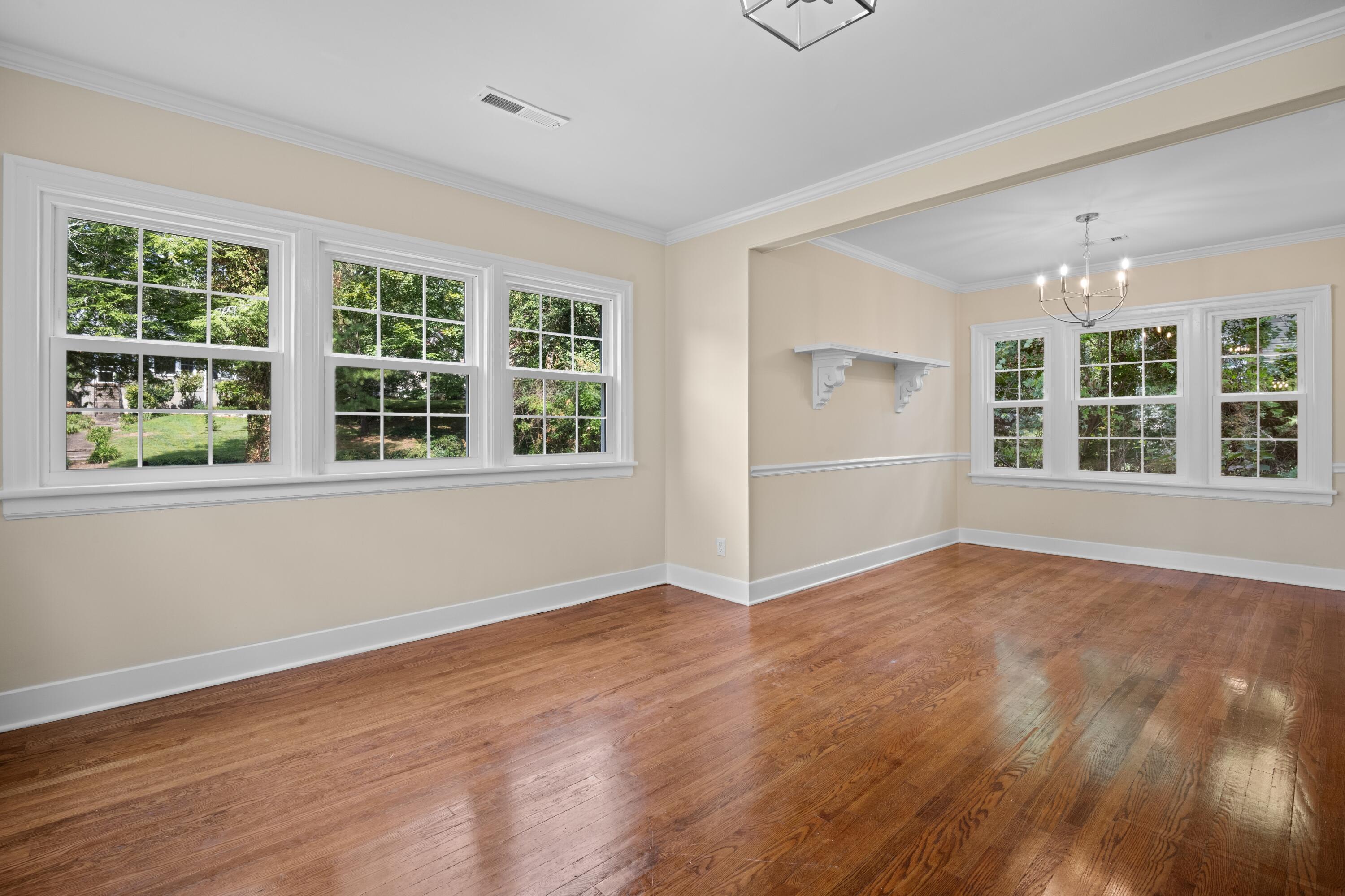 958 Signal Road Signal Mountain, TN 37377 - Photo 10 of 23 KAE_1870