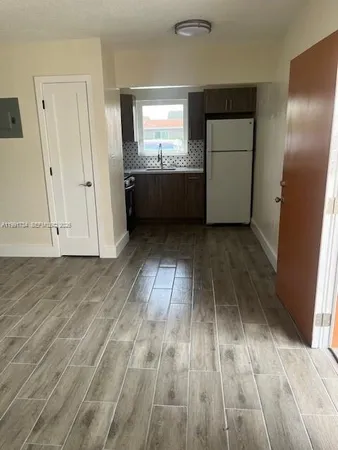 $2,000 | 1151 West 28th Street, Unit 1, Hialeah, FL 33010