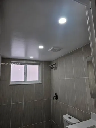 $2,000 | 1151 West 28th Street, Unit 1, Hialeah, FL 33010