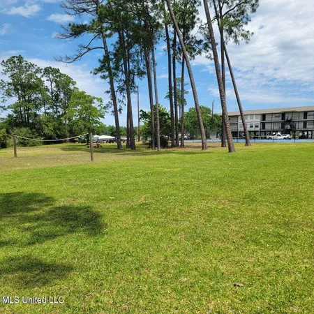 $129,000 | 3230 Cumberland Road, Unit 10, Ocean Springs, MS 39564