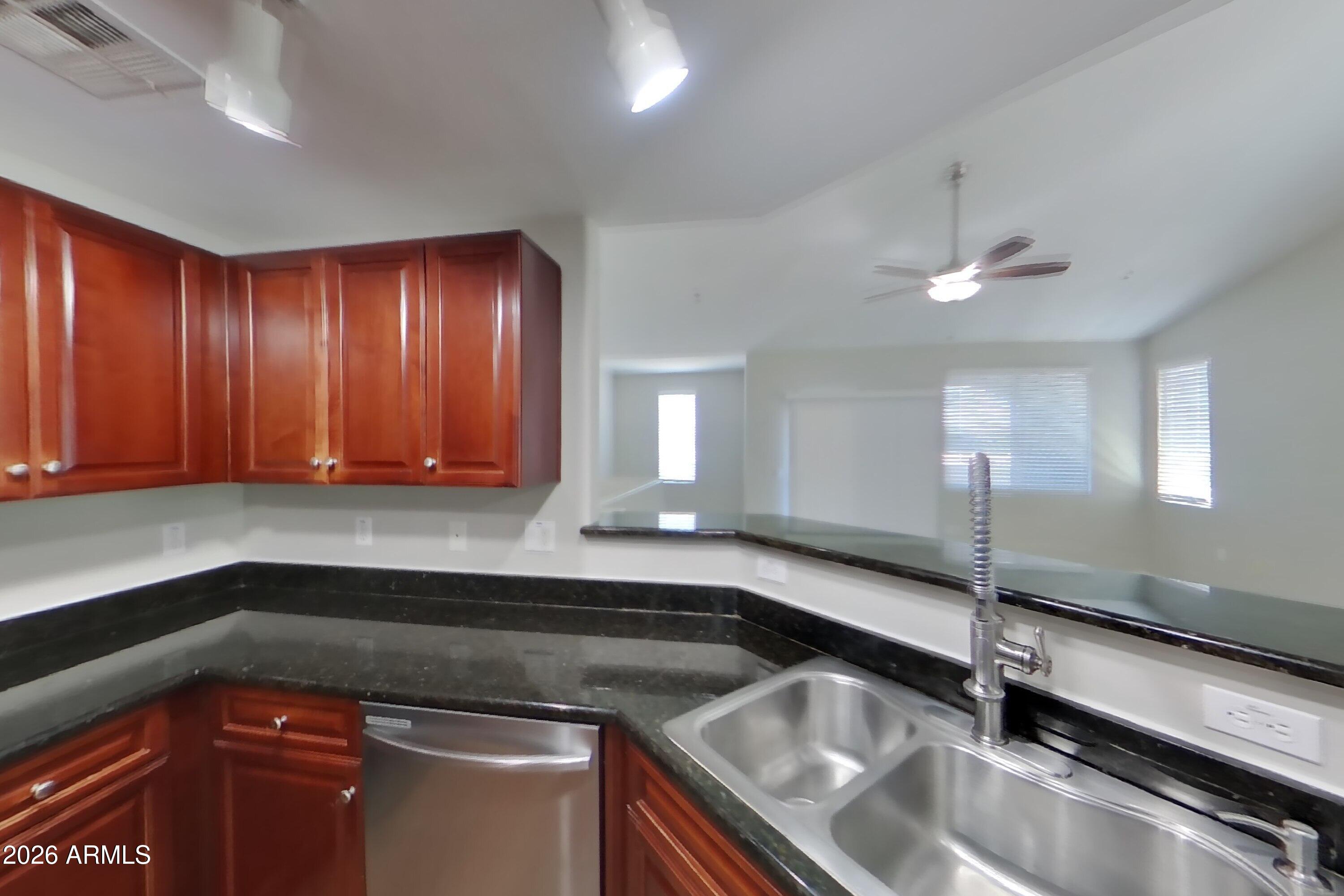 1920 East Bell Road, Unit 1021 Phoenix, AZ 85022 - Photo 12 of 17 11_Image_Vk8ccC98yv