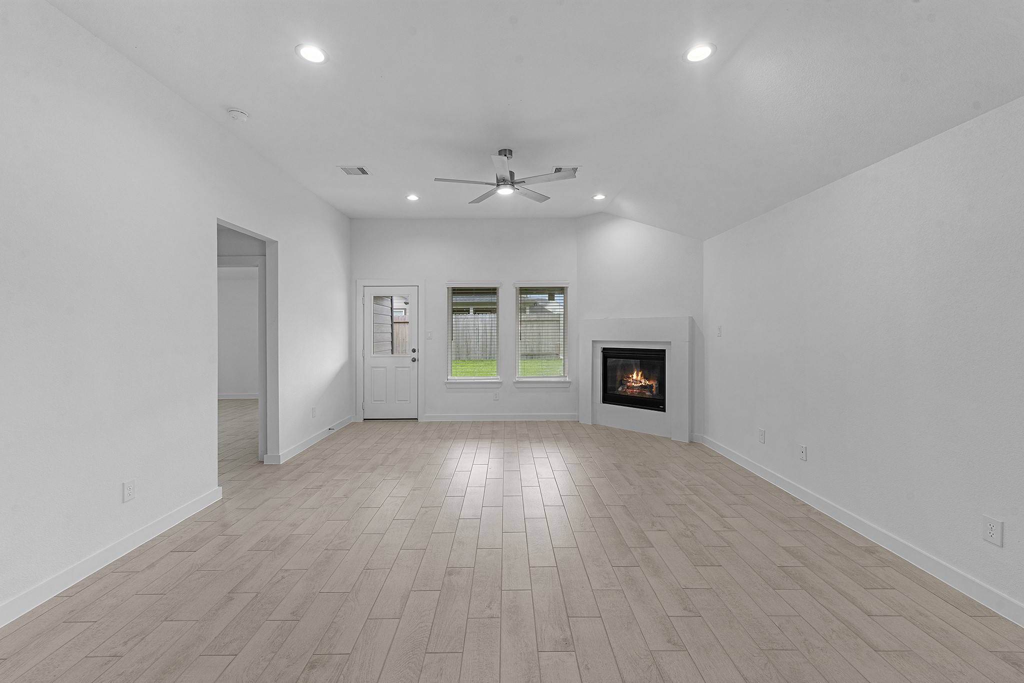 3102 Spitfire Drive Rosenberg, TX 77471 - Photo 6 of 33