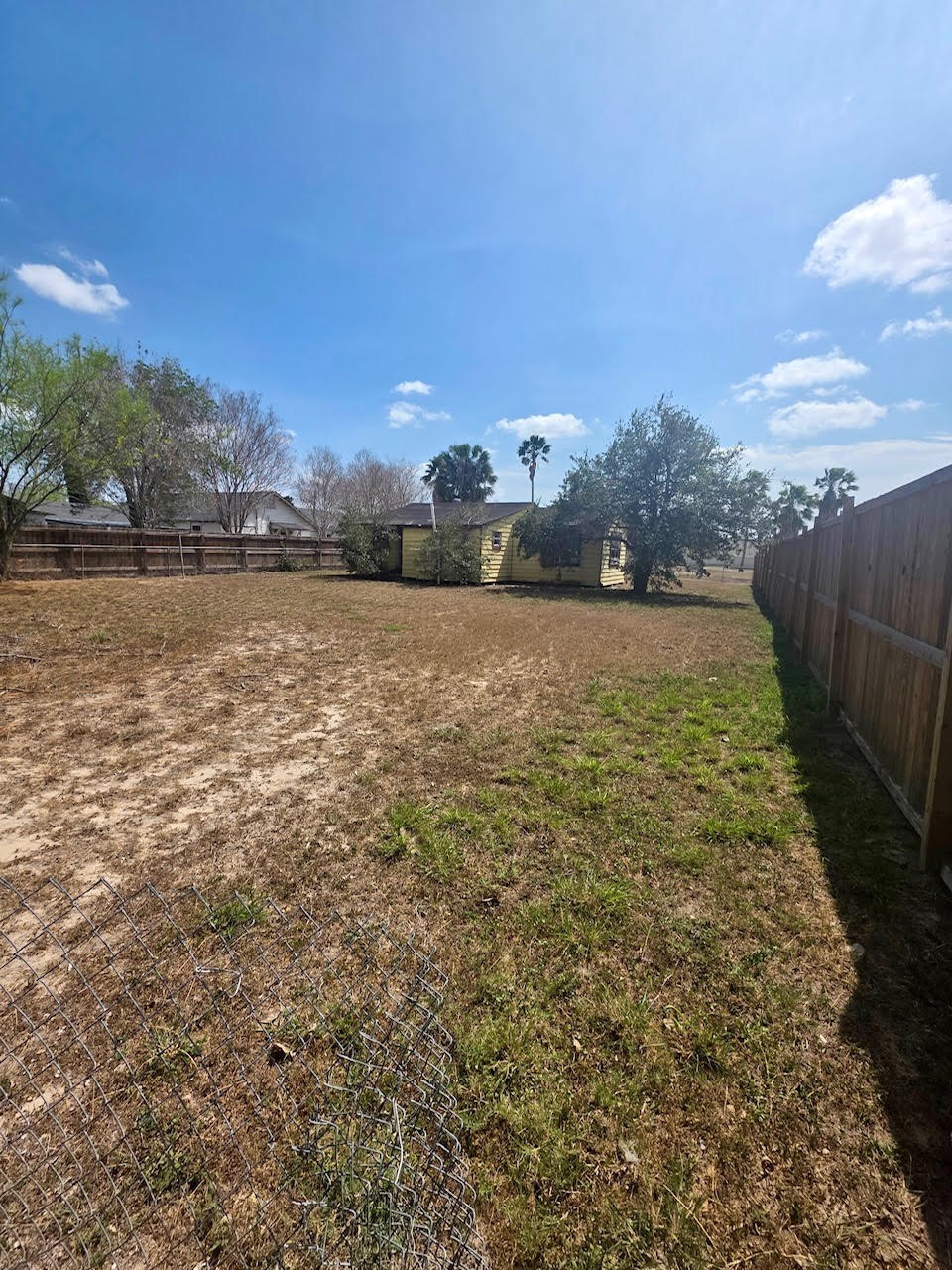 319 East Ricky Crossland Avenue Elsa, TX 78543 - Photo 7 of 8 a view of an ocean beach and a mountain
