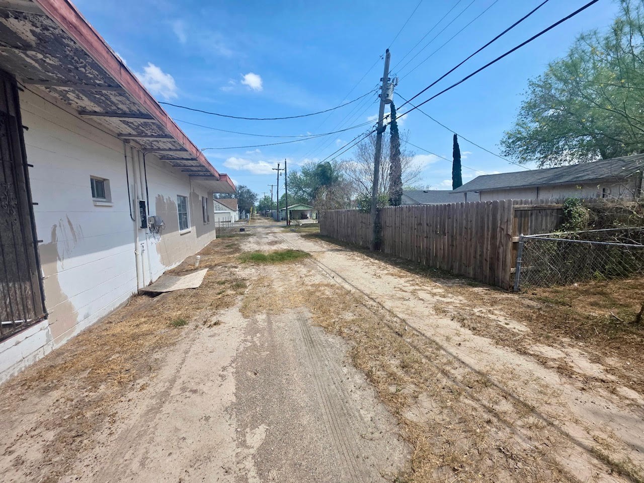 319 East Ricky Crossland Avenue Elsa, TX 78543 - Photo 8 of 8 a view of a backyard